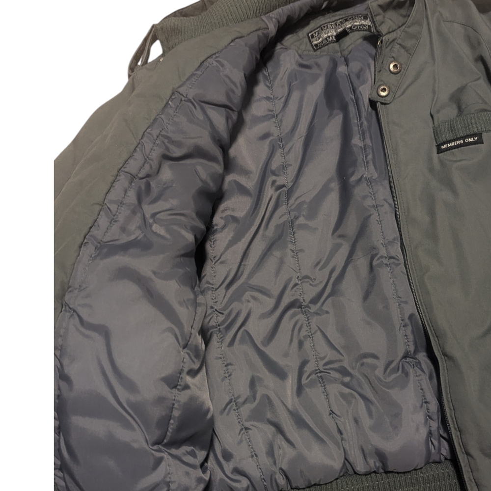 EUC! Vintage 80s Members Only Bomber Jacket - Picture 3 of 4